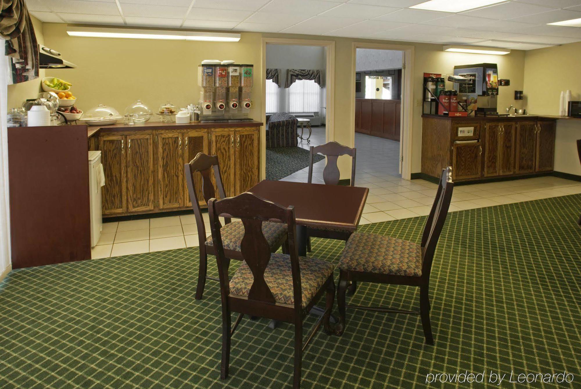 Days Inn By Wyndham Alma Ресторан фото